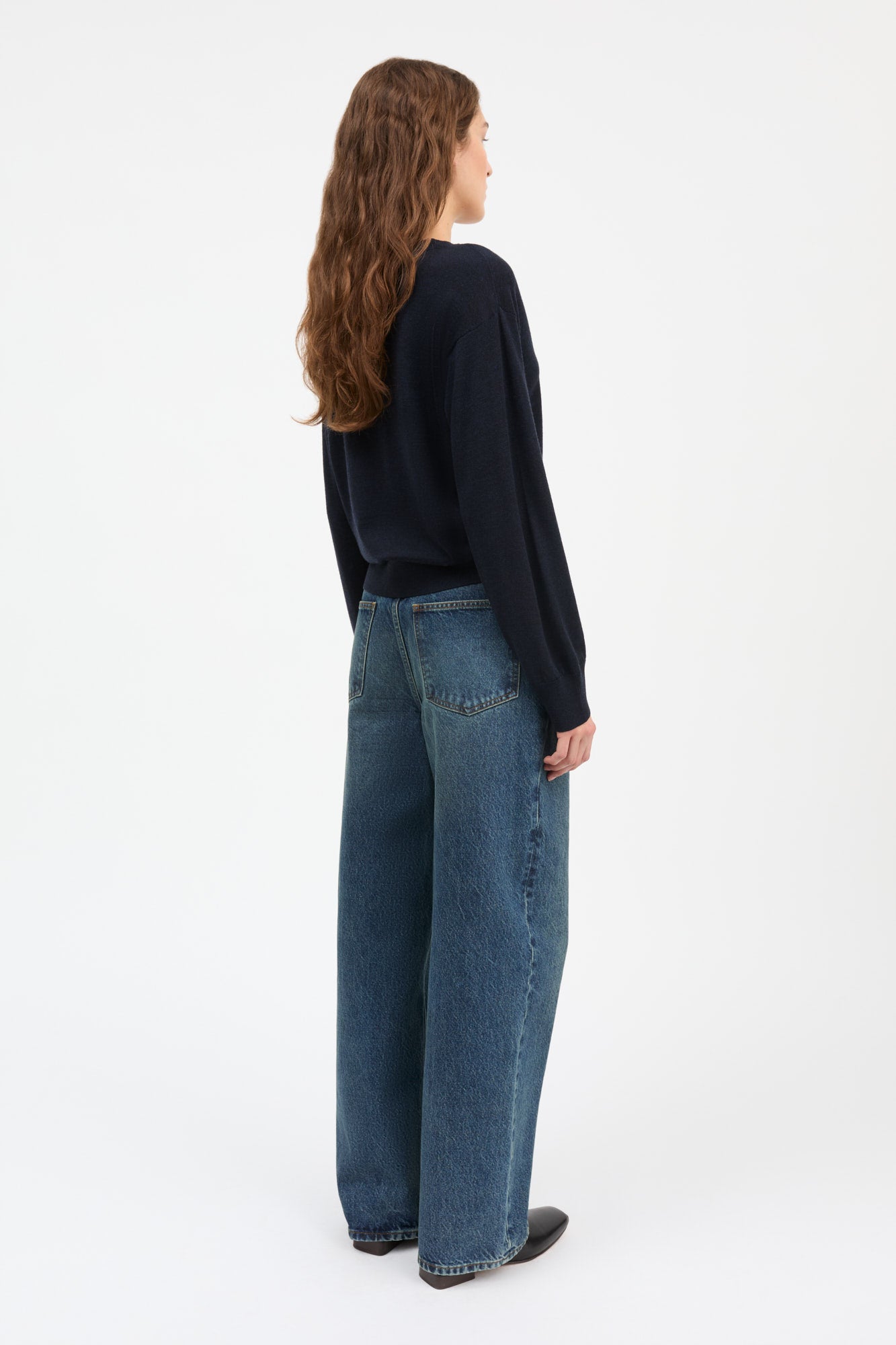 Skall Studio Amethyst V-neck jumper Jumper Dark navy