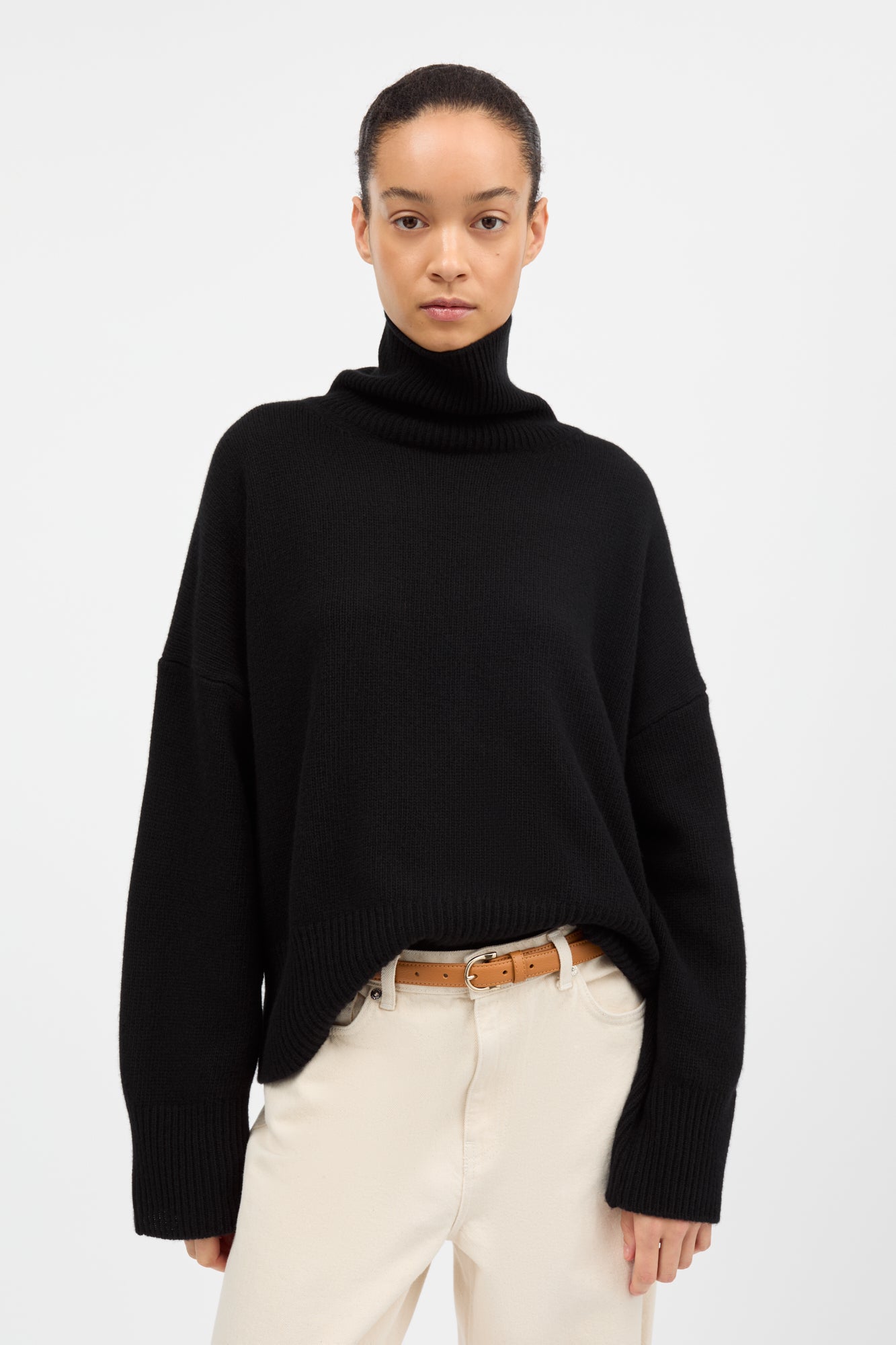 Skall Studio Silene t-neck Turtleneck Black